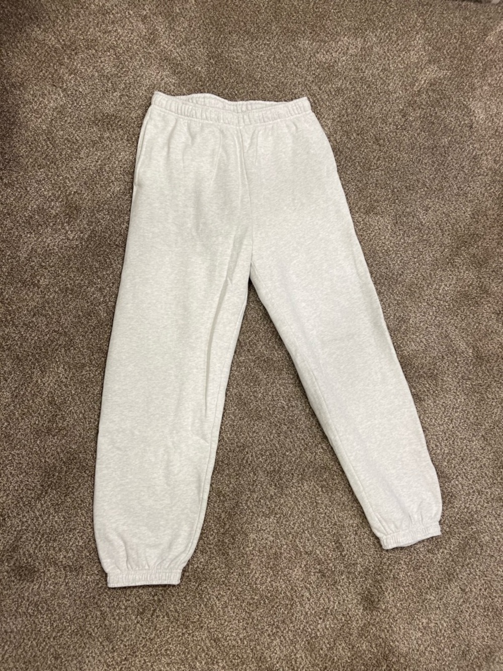 Heather Gray Aritiza Sweatpants